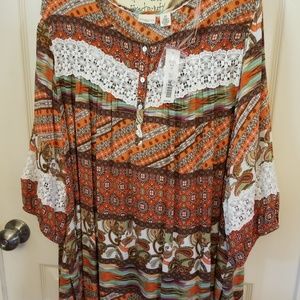 Westbound plus size tunic 2X w/lace accents